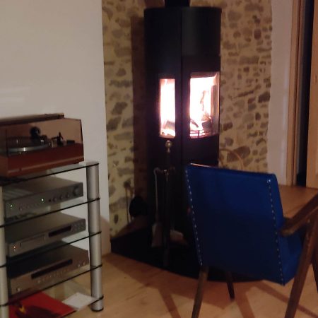 les Hauts de l’Abbatiale : Location saisonnière à Quimperlé - poêle a bois